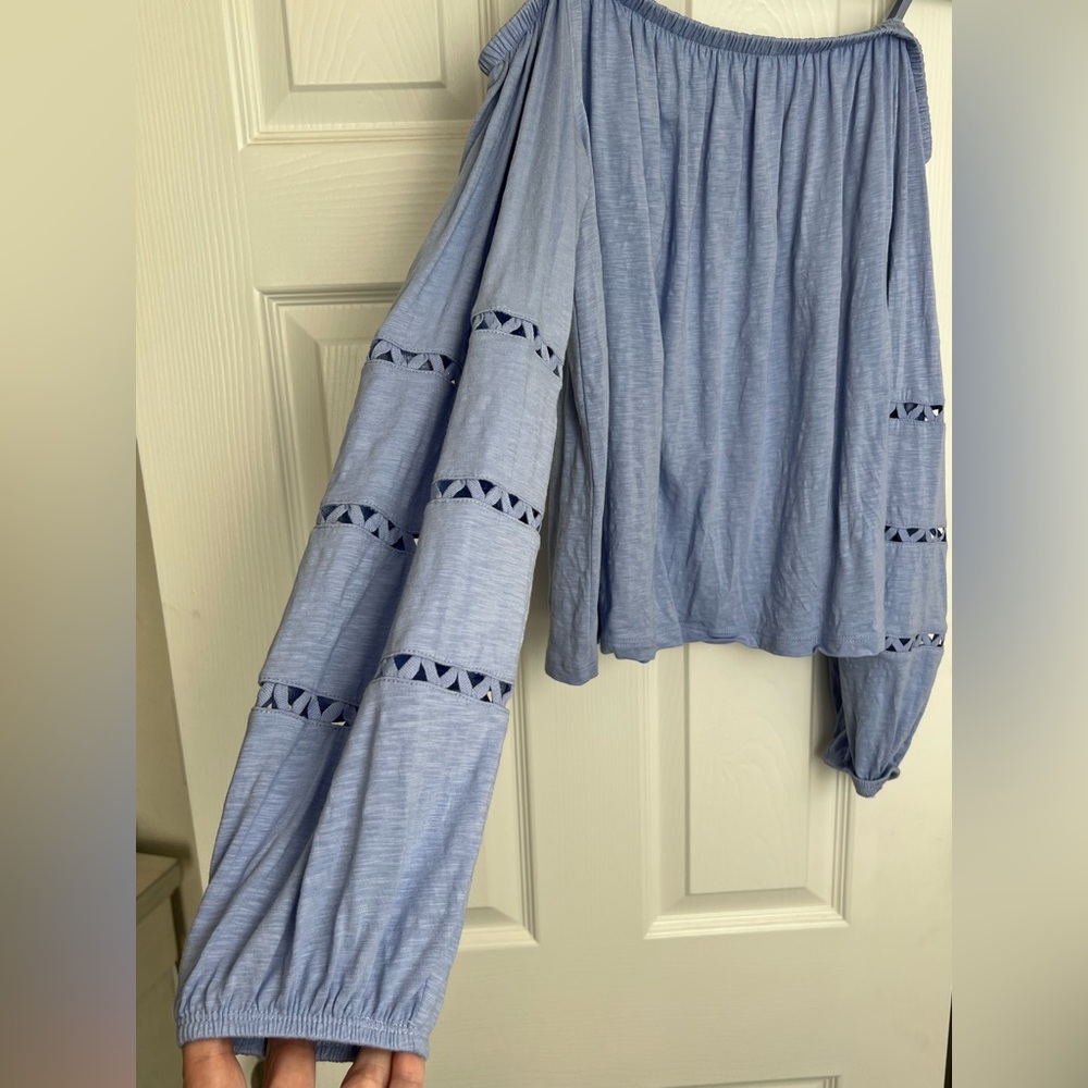EUC Lilly Pulitzer off the shoulders top